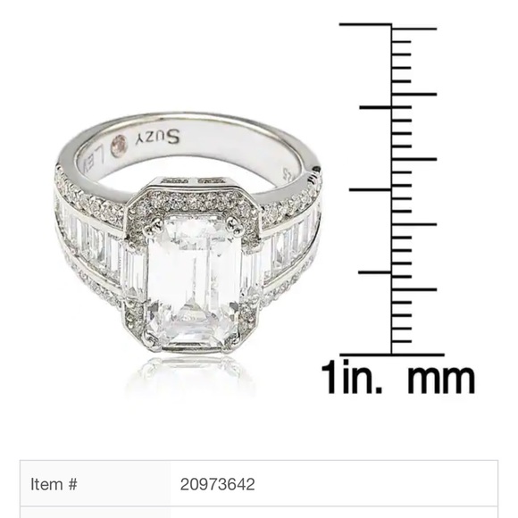 Beautiful Right hand Sapphire ring - Picture 4 of 5